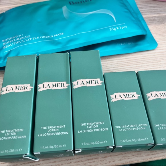 Luxury Lamer Treatment Lotion - Picture 2 of 2